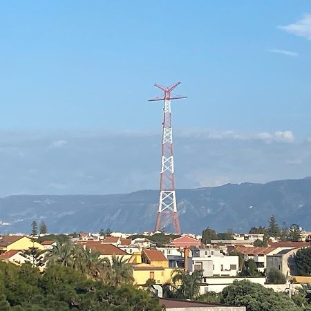 Tra Mare E Lago Torre di Faro المظهر الخارجي الصورة