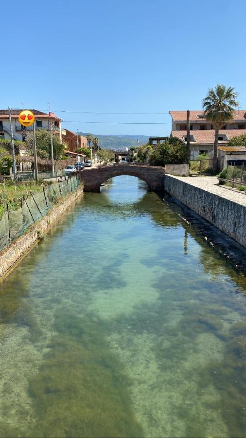 Tra Mare E Lago Torre di Faro المظهر الخارجي الصورة