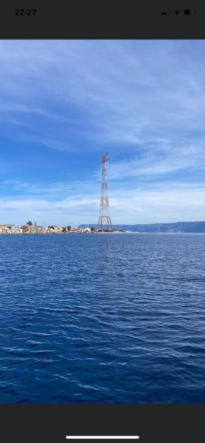 Tra Mare E Lago Torre di Faro المظهر الخارجي الصورة